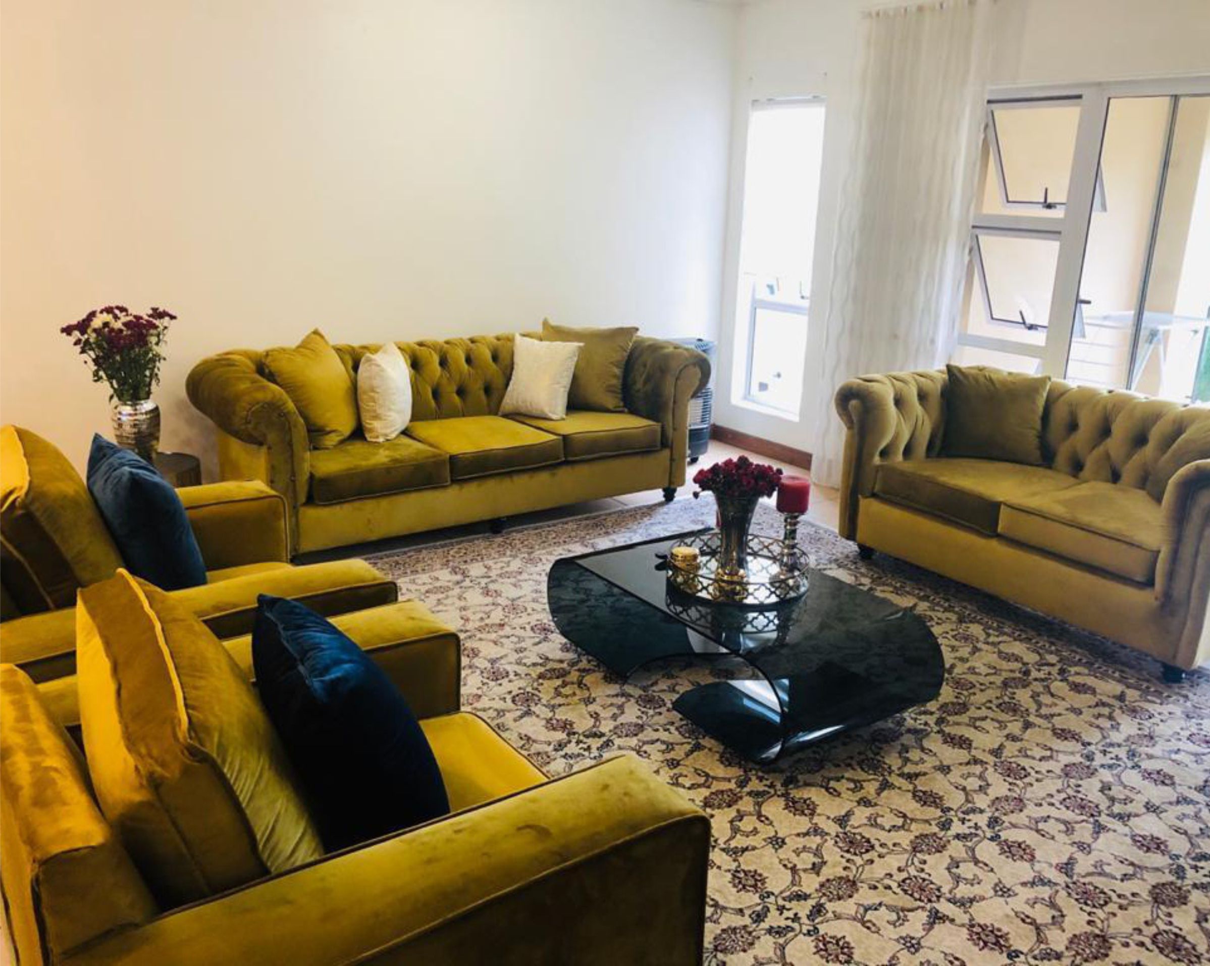 CONTE'S EXECUTIVE STYLE SET CHESTERFIELD DESIGN