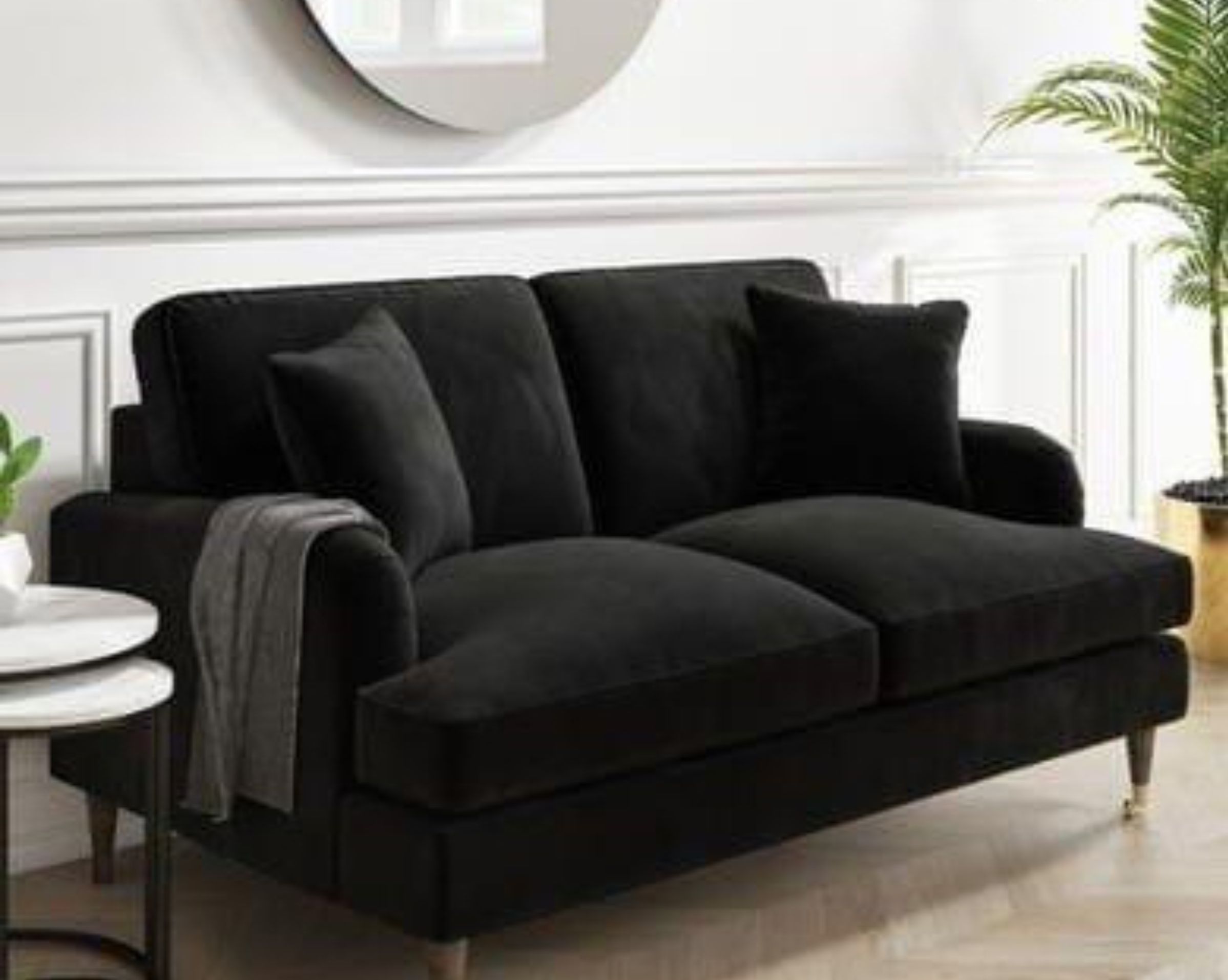 JEANETT'S TIWO SEASTER COUCH GLASSIGAL DESIGN